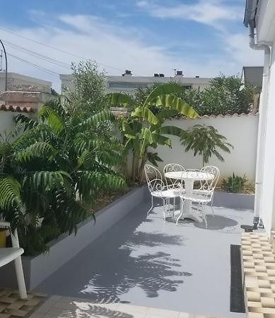 Les Belous Villa La Rochelle  Buitenkant foto