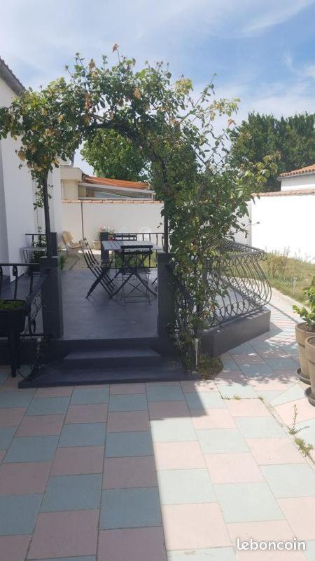 Les Belous Villa La Rochelle  Buitenkant foto